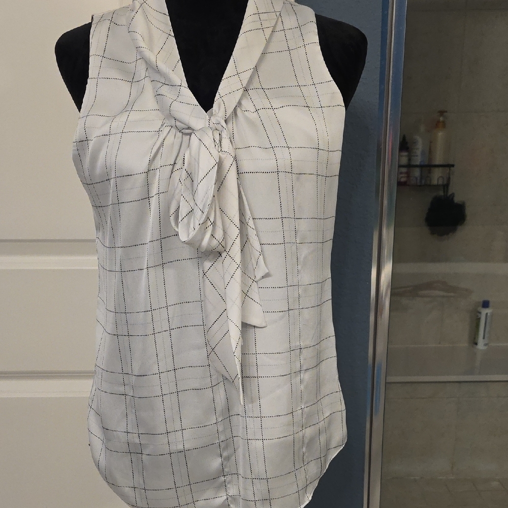 White House Black Market White Grid Sleeveless Blouse